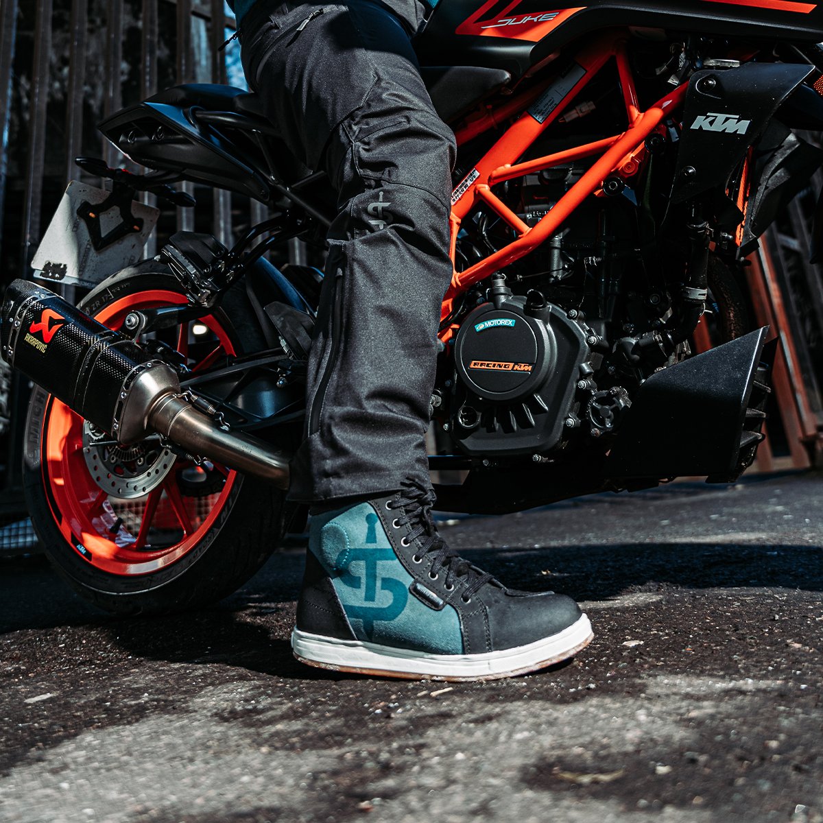 Spada Strider Pro CE WP Trainers Coral/Black - Image 5