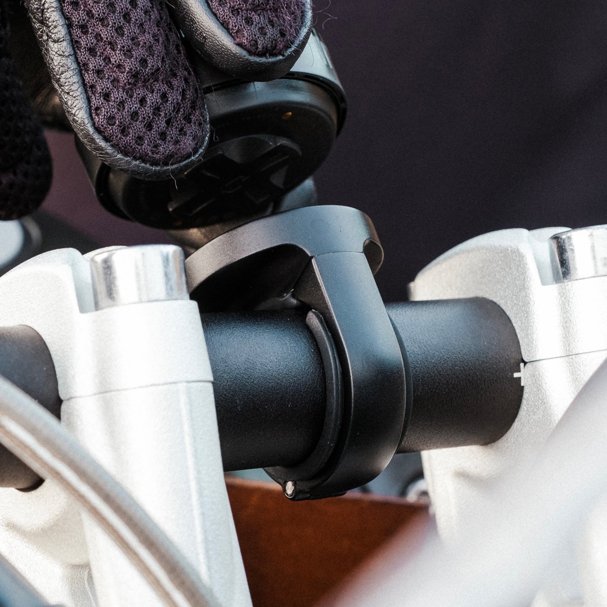 Beeline Moto II Bar Clamp Mount - Image 5